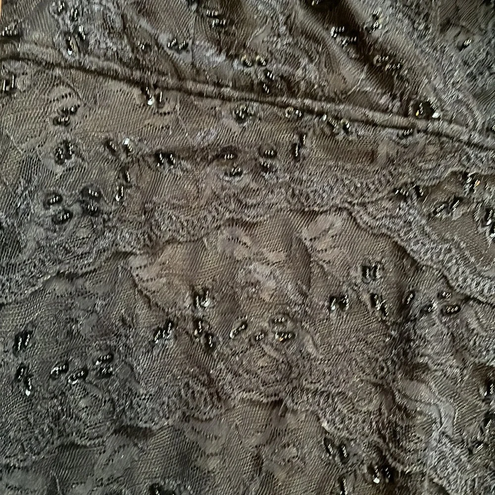 Black lace beaded dress - Picture 2 of 2